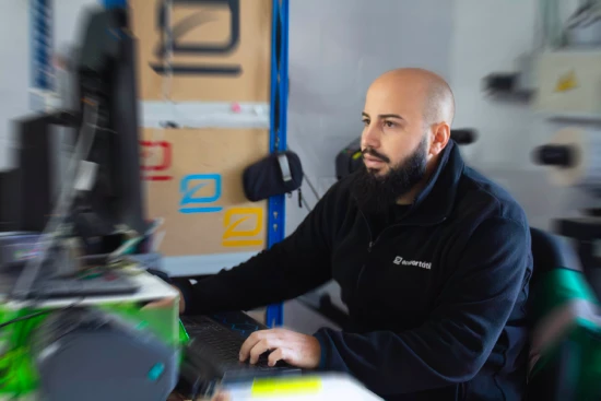 Técnico a trabalhar